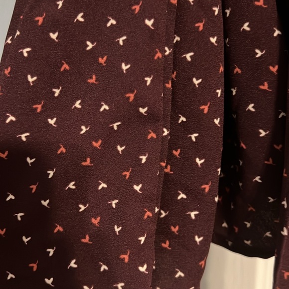 🎉 maroon wrap blouse - Picture 2 of 3